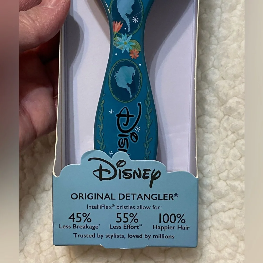 Disney Frozen Blue Wet Brush New in Box